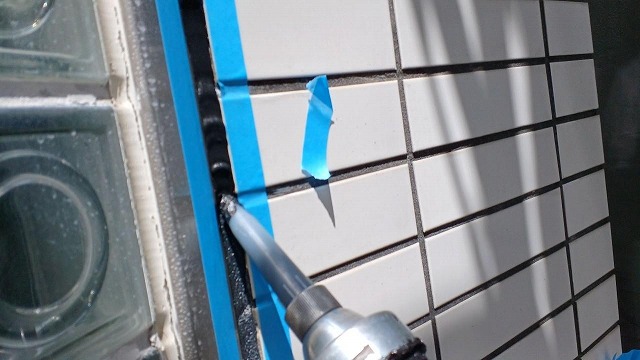 甲府市　外壁塗装工事　大型修繕塗装　ビル　薬品洗浄　タイル